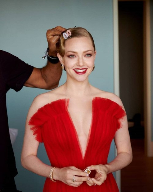 Amanda Seyfried Getting Ready For The 93rd Annual Academy 1  nude photo