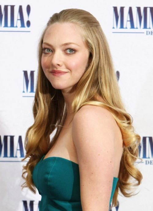 Amanda Seyfried Mamma Mia Premiere  nude photo
