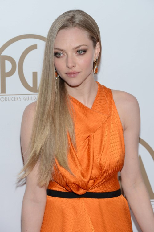 Amanda Seyfried Orange Dress  nude photo