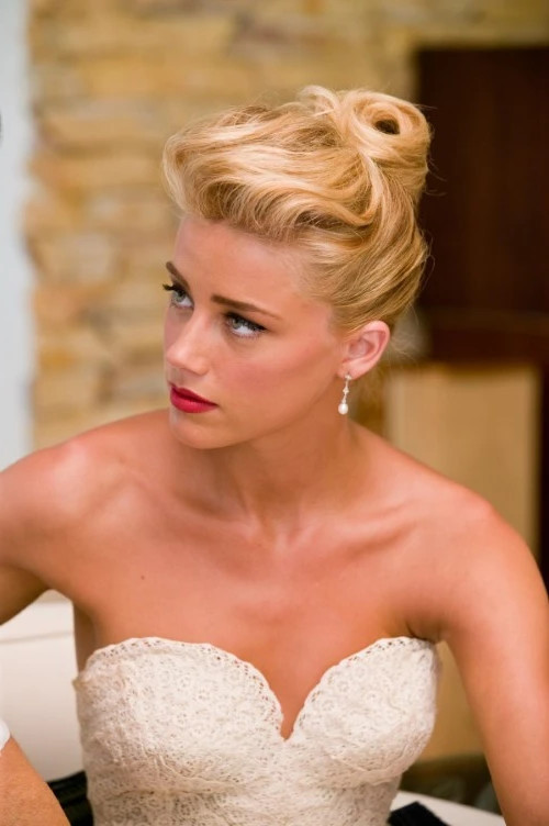 Amber Heard Blonde In White  nude photo