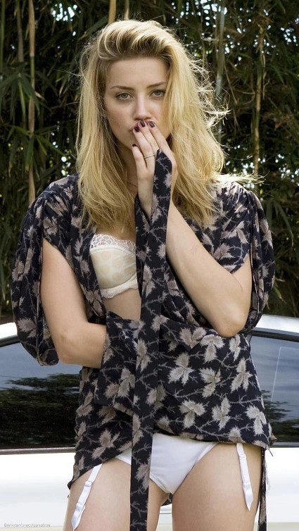 Amber Heard Showing Some Lingerie Xpost From Rceleb Underwear  nude photo