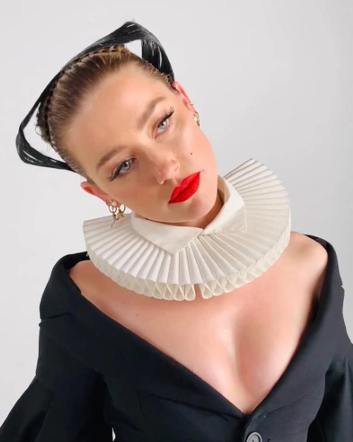 Amber Heard Wonderlanding  nude photo