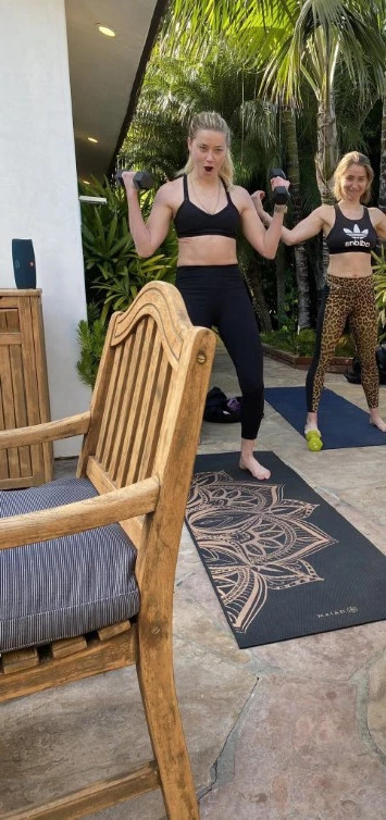 Amber Heard Workout  nude photo