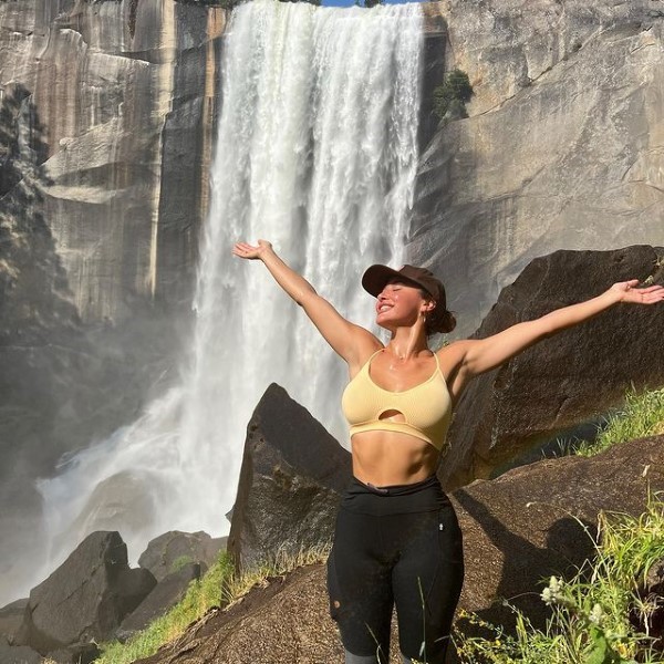 Ana Cheri  nude photo