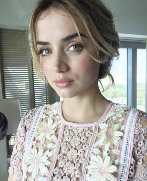 Ana De Armas  nude photo