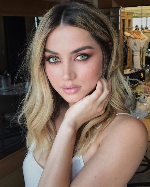 Ana De Armas Amazing Eyes  nude photo