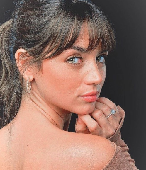 Ana De Armas Prerty  nude photo