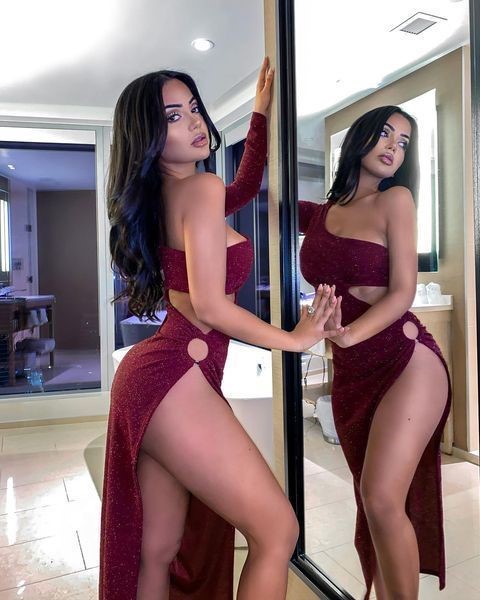 Aneeqa Farid  nude photo