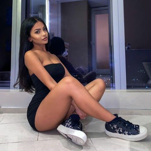 Aneeqa Farid  nude photo