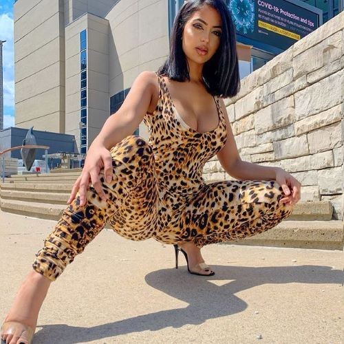 Aneeqa Farid  nude photo