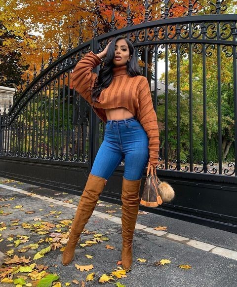 Aneeqa Farid  nude photo