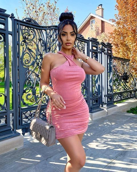 Aneeqa Farid nude photo