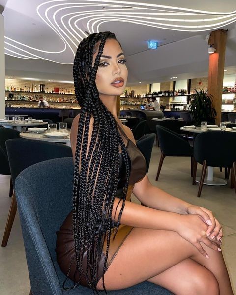 Aneeqa Farid  nude photo