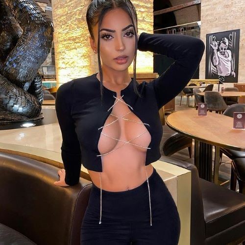 Aneeqa Farid nude photo