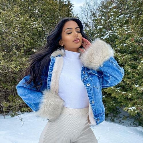 Aneeqa Farid  nude photo