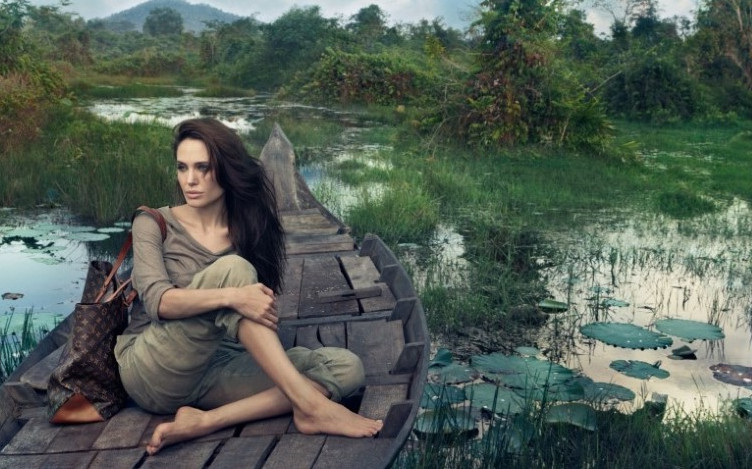 Angelina Jolie Fashion  nude photo