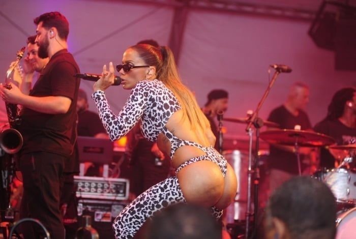 Anitta  nude photo