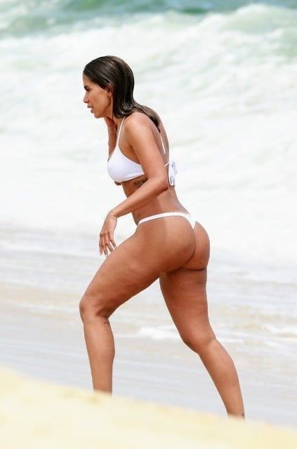 Anitta Bikini Booty At Beach  nude photo