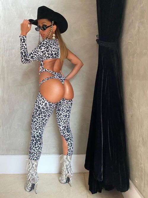 Anitta Booty In Sexy Outfit  nude photo