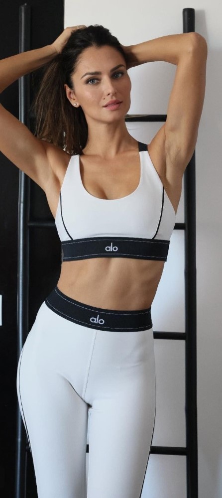 Anna Safroncik Sexy In Tight Leggings  nude photo