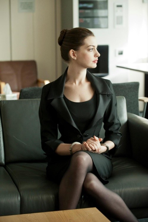 Anne Hathaway Beautiful In Black Outfit  nude photo