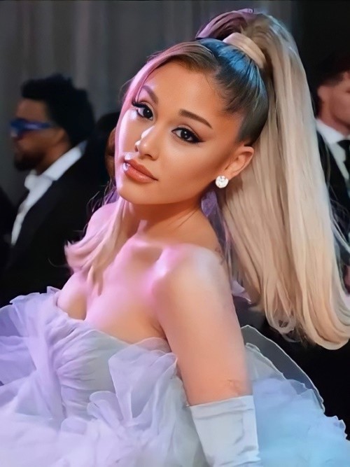Ariana Grande Gorgeous Beauty Singer  nude photo