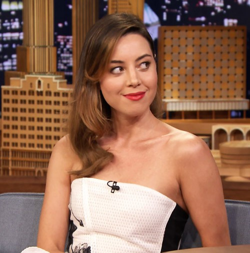 Aubrey Plaza Always Shines As A Guest On Late Night Talk Shows  nude photo