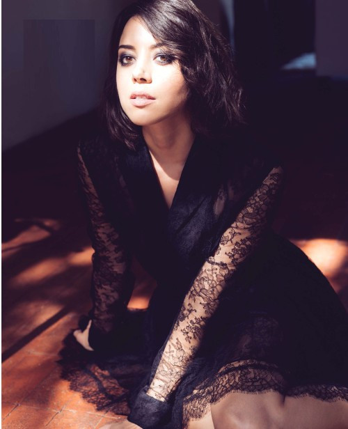 Aubrey Plaza Being Sexy In Black  nude photo