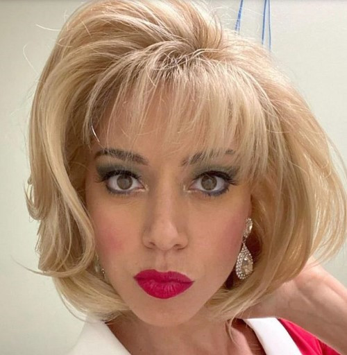 Aubrey Plaza Blonde  nude photo