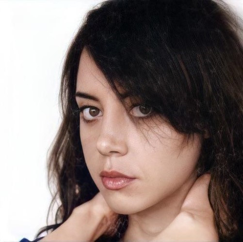 Aubrey Plaza Enhanced Close Up  nude photo