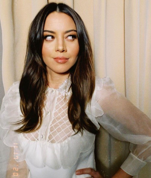 Aubrey Plaza Happiest  nude photo