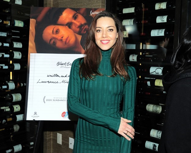 Aubrey Plaza In A Tight Dress  nude photo