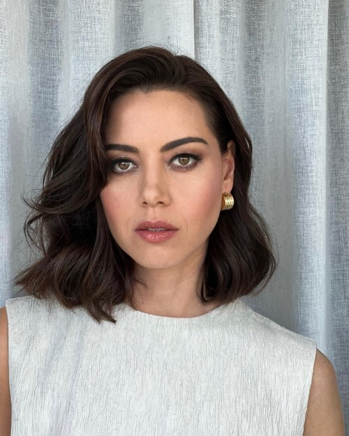 Aubrey Plaza Look Into Her Eyes  nude photo