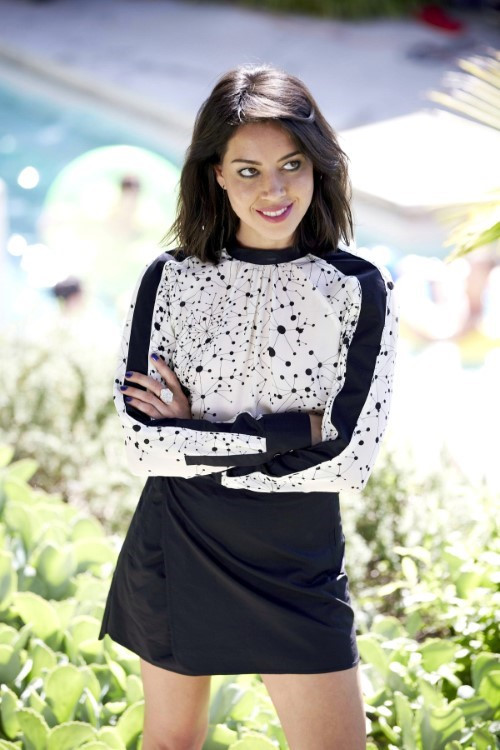 Aubrey Plaza Looking Devious (2)  nude photo