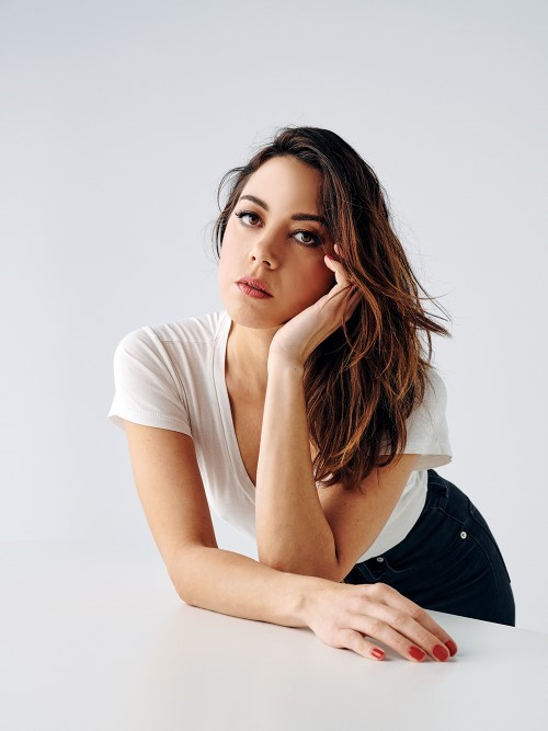 Aubrey Plaza Looks Beautiful  nude photo