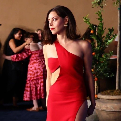 Aubrey Plaza Stunning In Red 1  nude photo