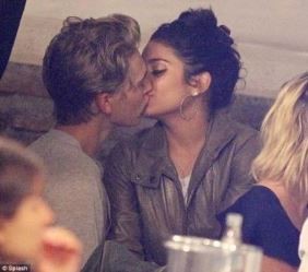Austin Butler Vanessa Hudgens Nude  nude photo