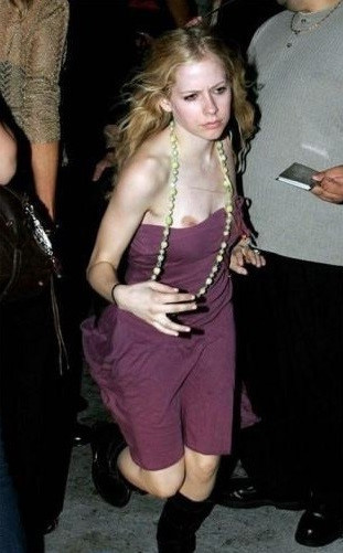 Avril Lavigne Nipple Slip  nude photo