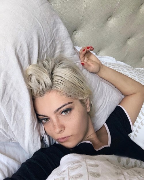 Bebe Rexha Freckles  nude photo