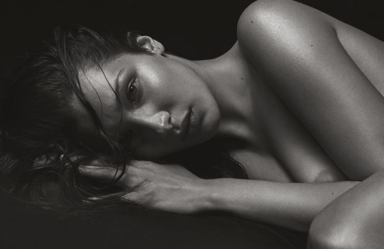 Bella Hadid  nude photo