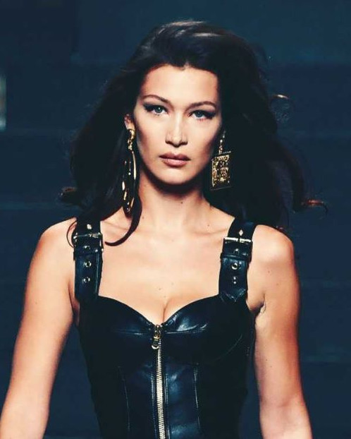 Bella Hadid  nude photo