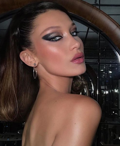 Bella Hadid  nude photo