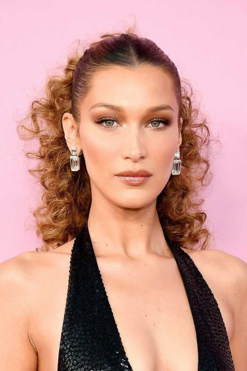 Bella Hadid  nude photo