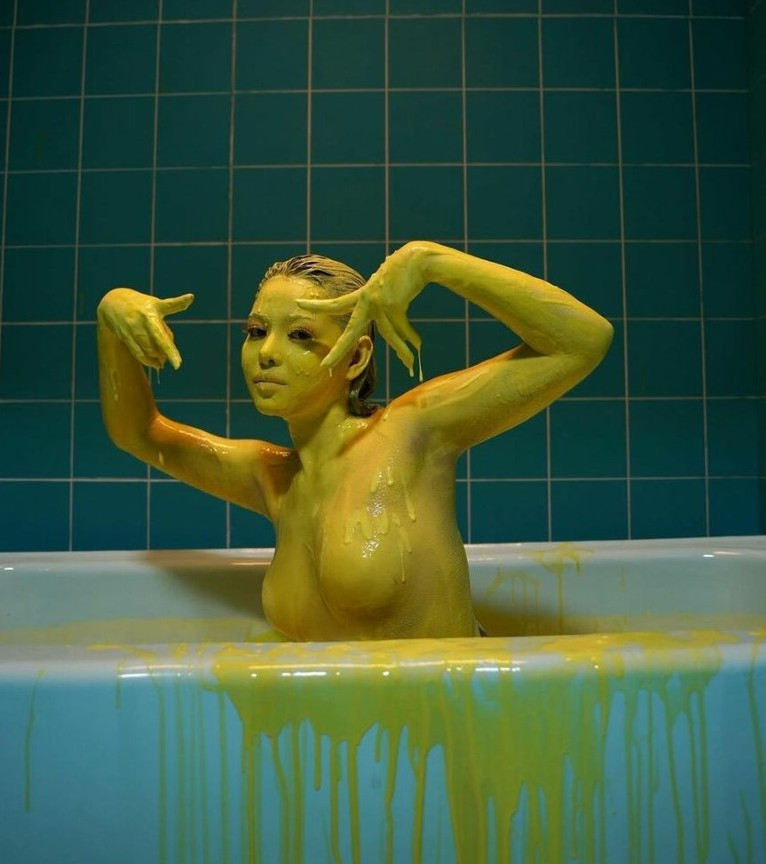 Bella Poarch  nude photo