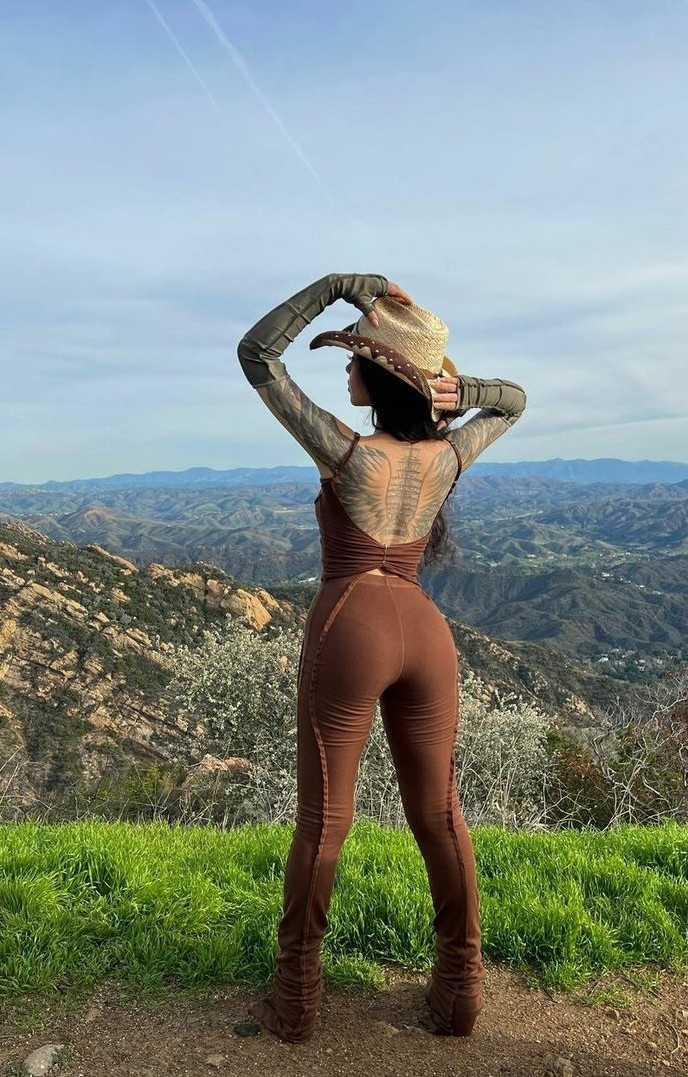 Bella Poarch Nice Ass In Pants  nude photo