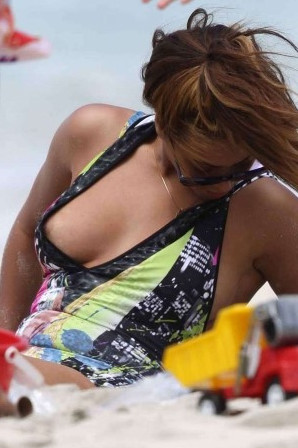 Beyonce Nip Slip Nude  nude photo