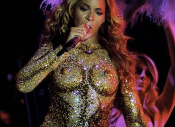 Beyonce Nipple Outfit  nude photo