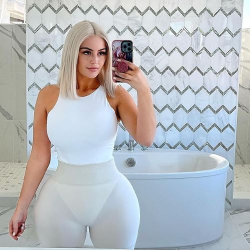 Big Danii  nude photo