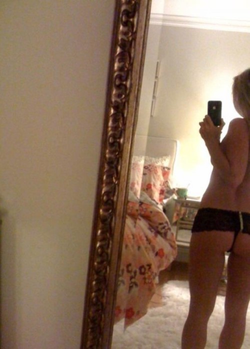 Blake Lively Nude Photo  nude photo