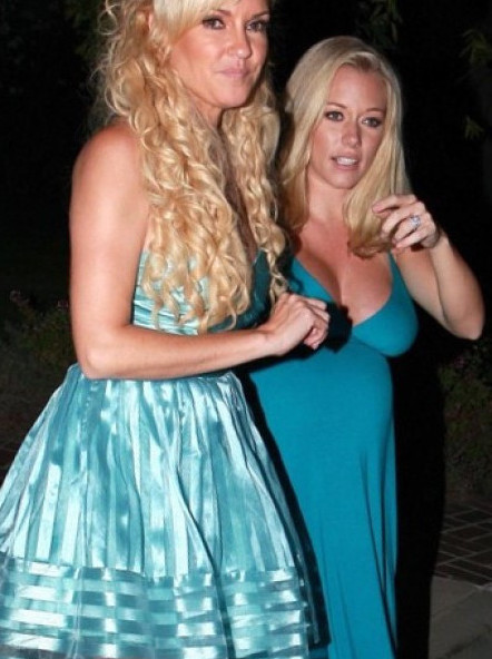 Bridget Marquardt Kendra Wilkinson  nude photo